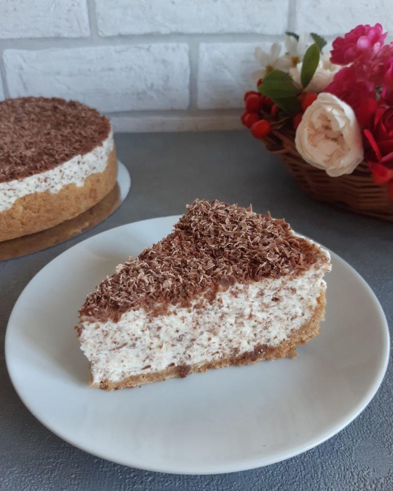 Sernik bez pieczenia na bazie śmietanki i mascarpone. I ten dodatek czekolady mmmm pychota