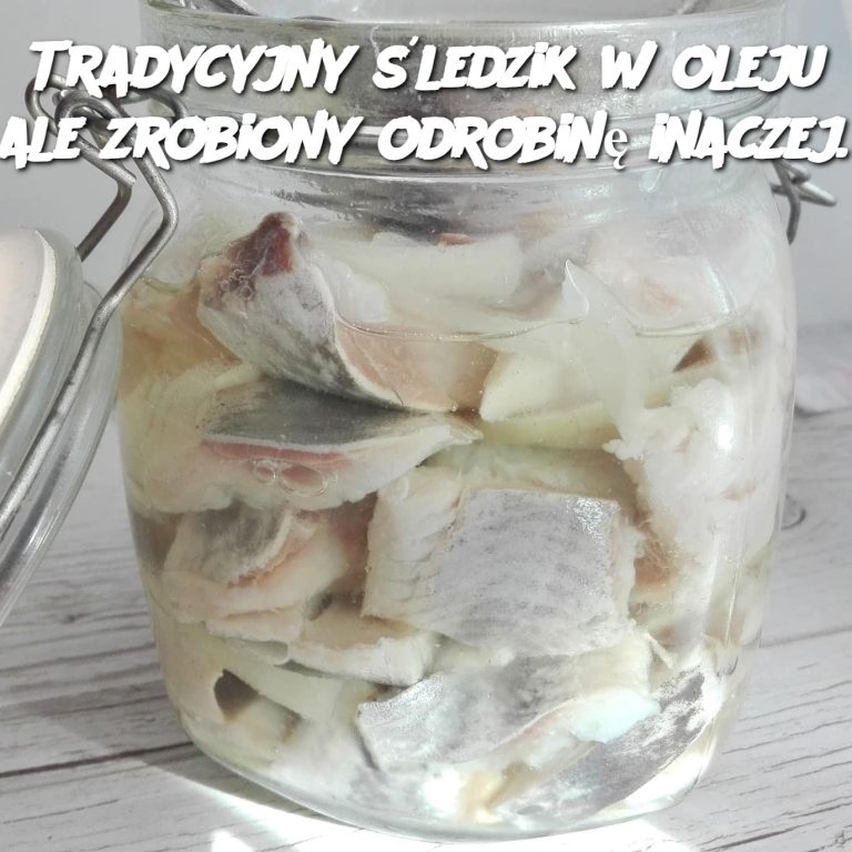 Tradycyjny śledzik w oleju ale zrobiony odrobinę inaczej.