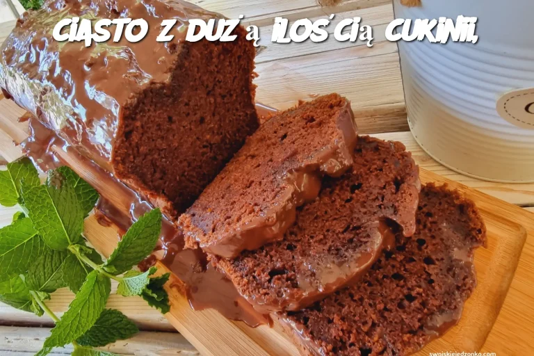 ciasto z dużą ilością cukinii,