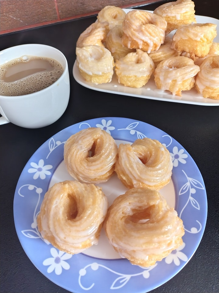 Hiszpańskie pączki robiłam pierwszy raz. Jak smakują? Powiem tylko, jak szybko smażyłam tak szybko znikały