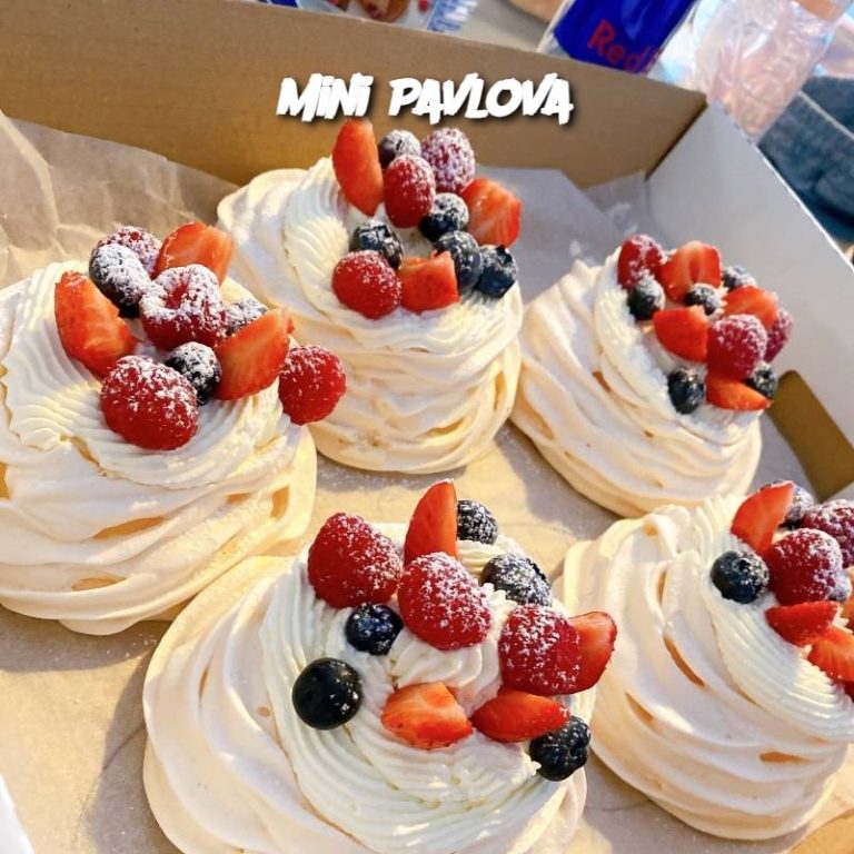 Mini Pavlova